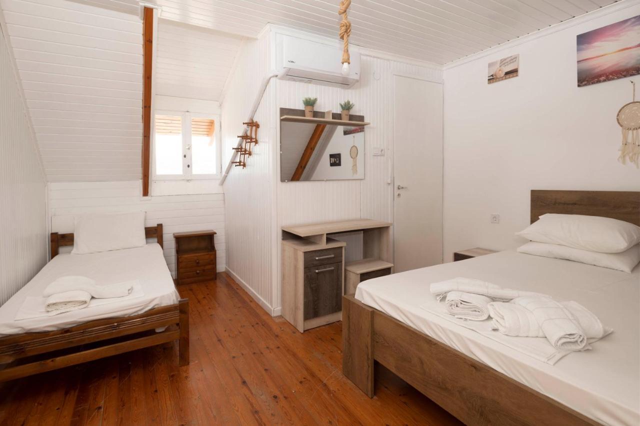 Appartamento Giorgos House Attic Gialova Esterno foto