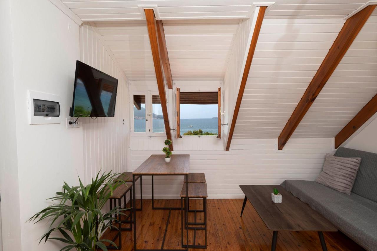 Appartamento Giorgos House Attic Gialova Esterno foto